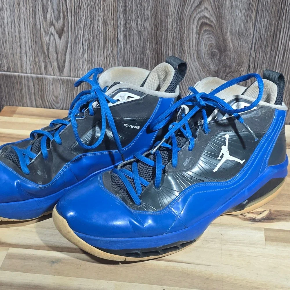 Jordan Melo M8 Anthracite White Varsity Royal 469786-018‎ Size 13 Blue Black